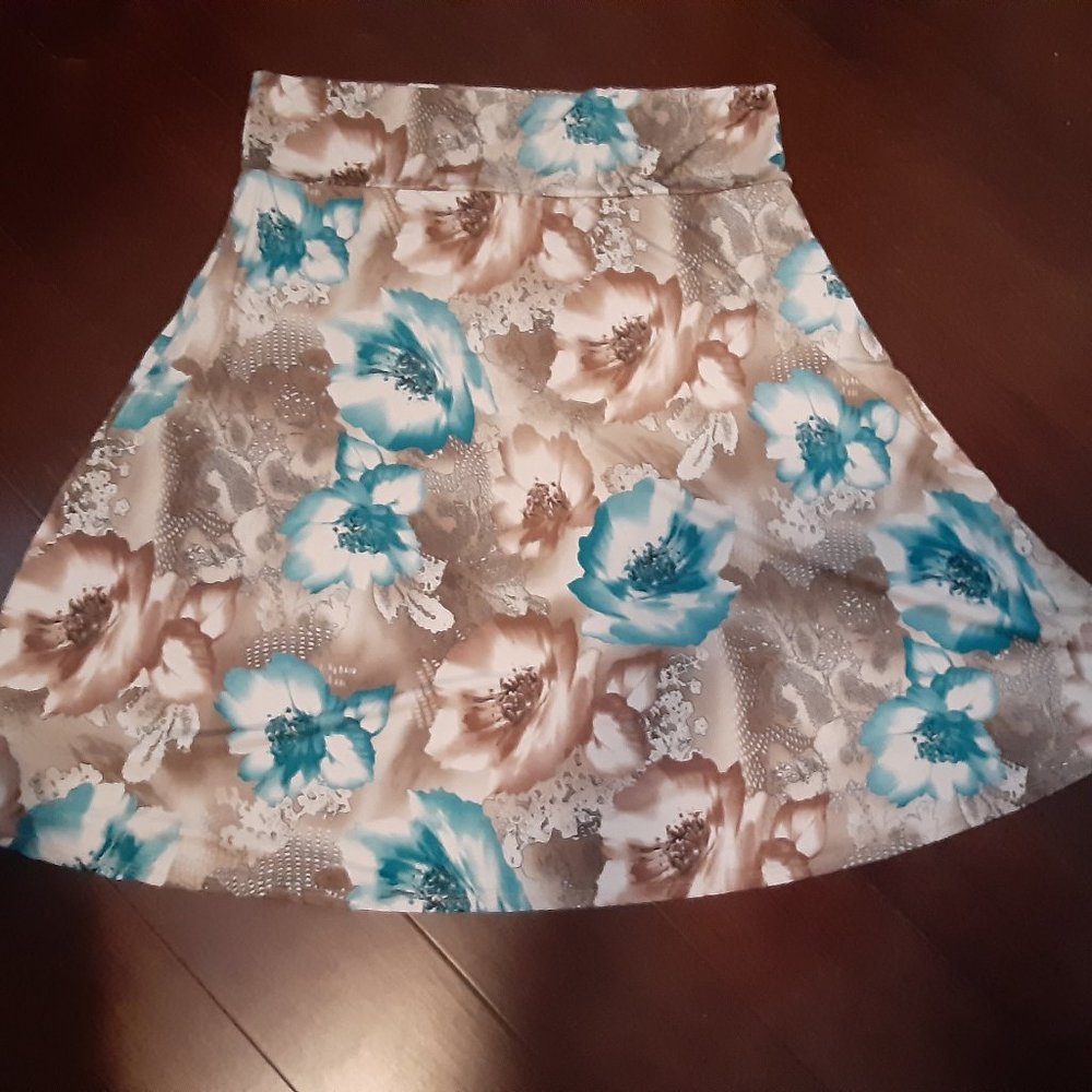blue & tan/brown Lularoe large magnolia floral print skirt 3XL